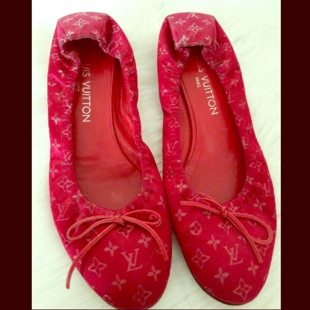 🔥LOUIS VUITTON RED MONO BALLERINA FLATS SIZE 37.5